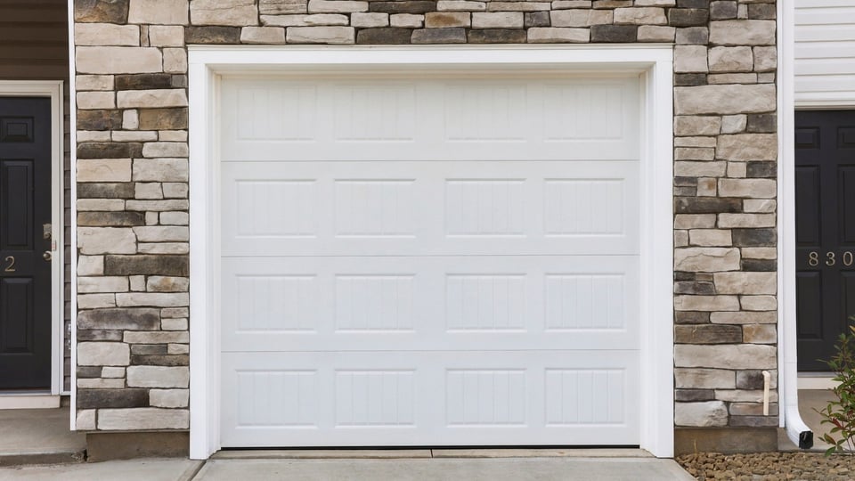 One car garage.