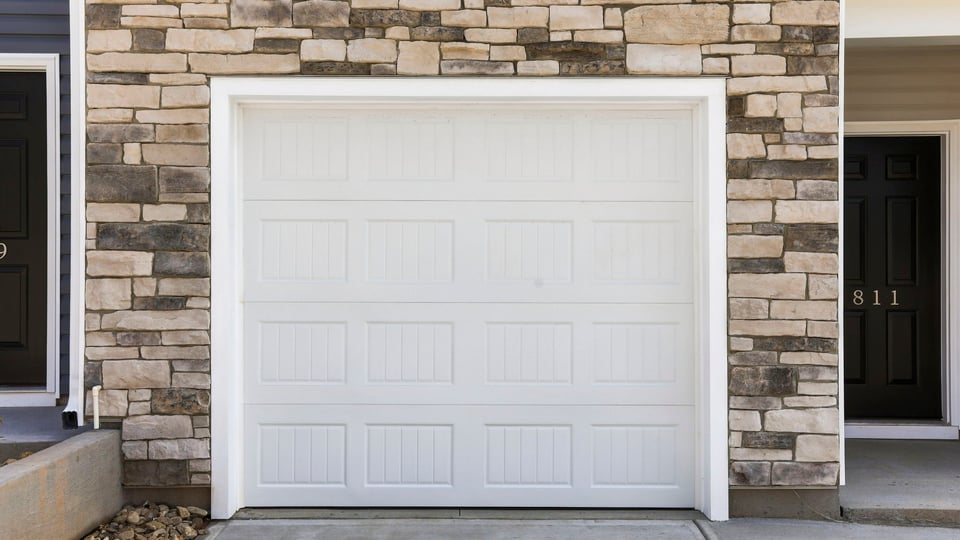 One car garage.