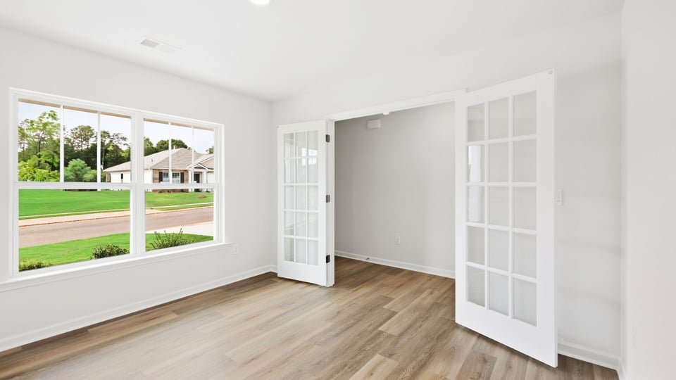 Flex room with windows.