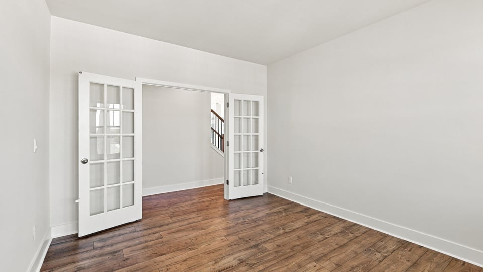 Flex room with windows.