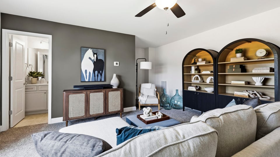 Bonus upstairs room.