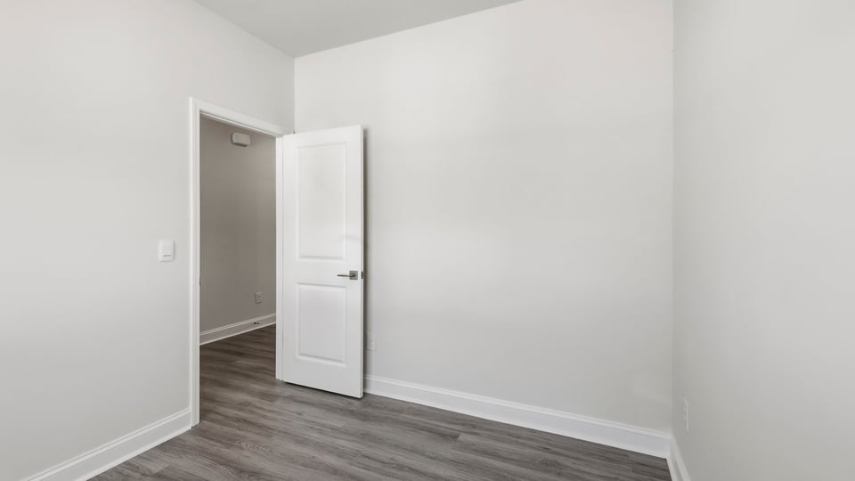 Flex room with windows.