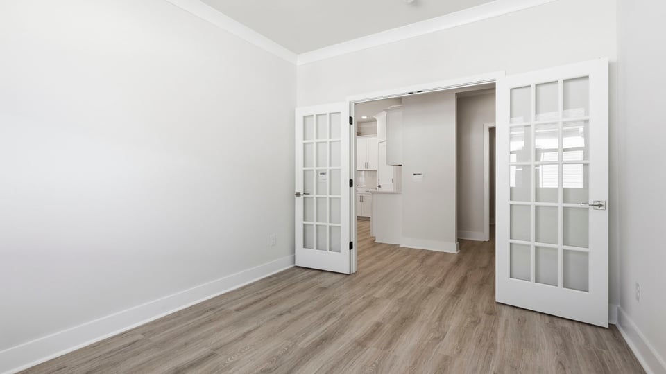Flex room with window.