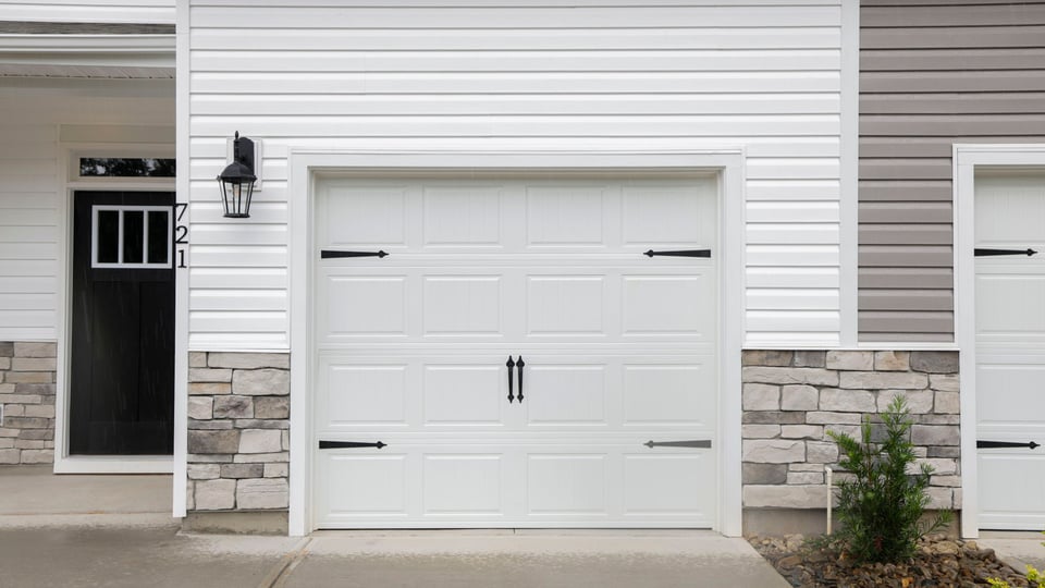 1 car garage.