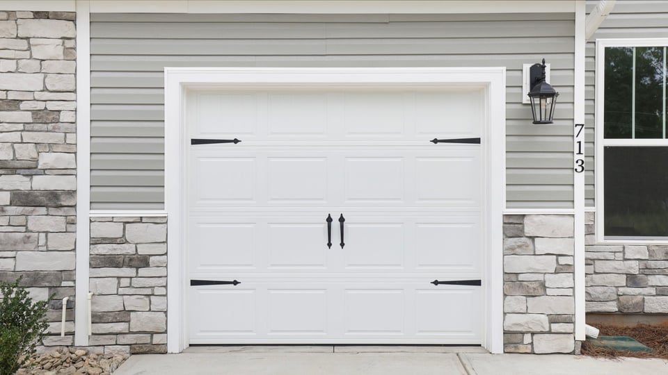 One car garage.