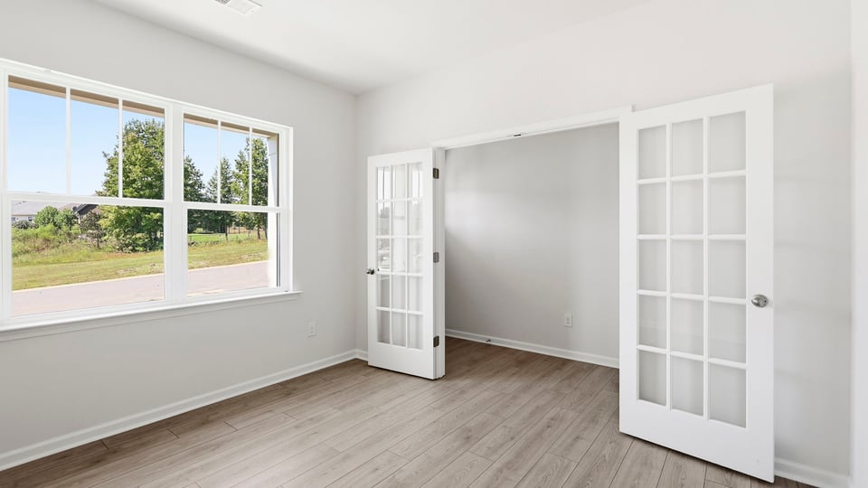 Flex room with windows.