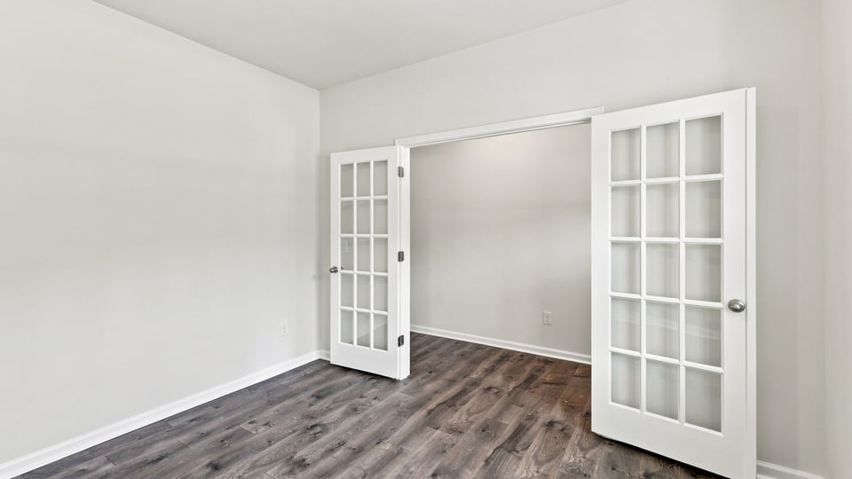 Flex room with window.