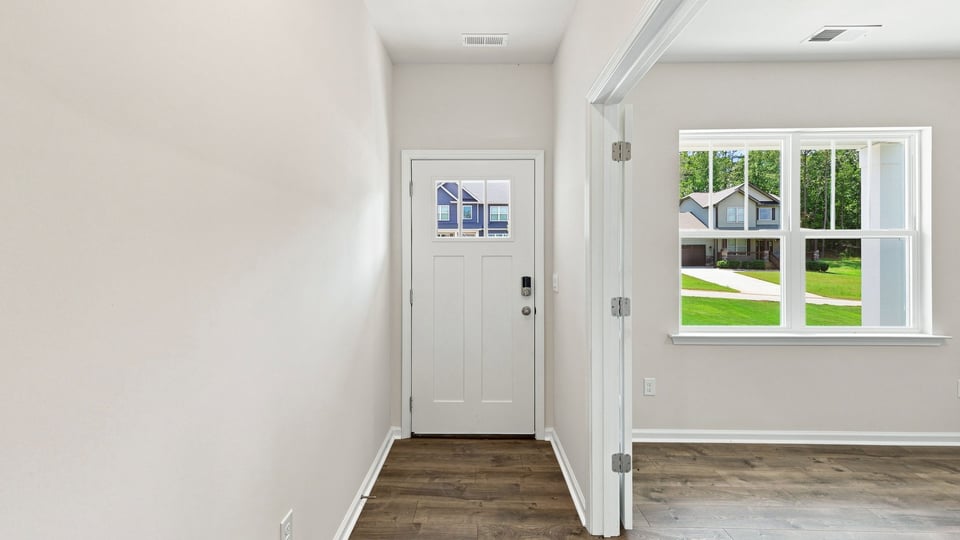Foyer to kitchen.