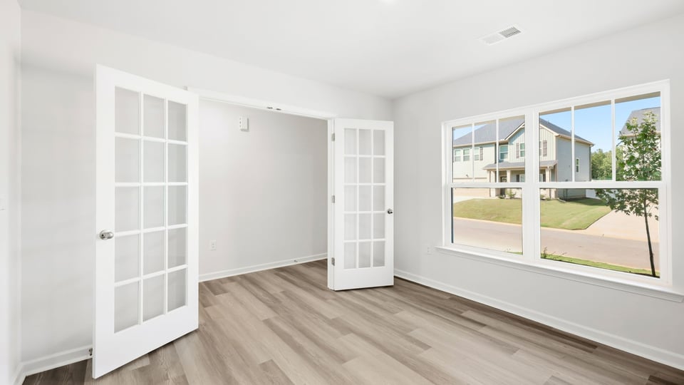 Flex room with windows.