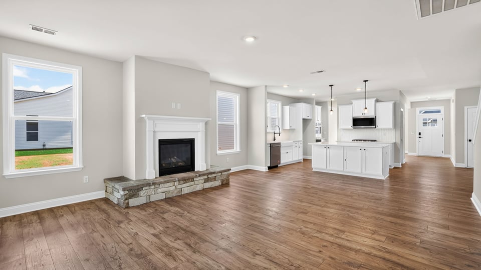 Livingroom with fireplace.