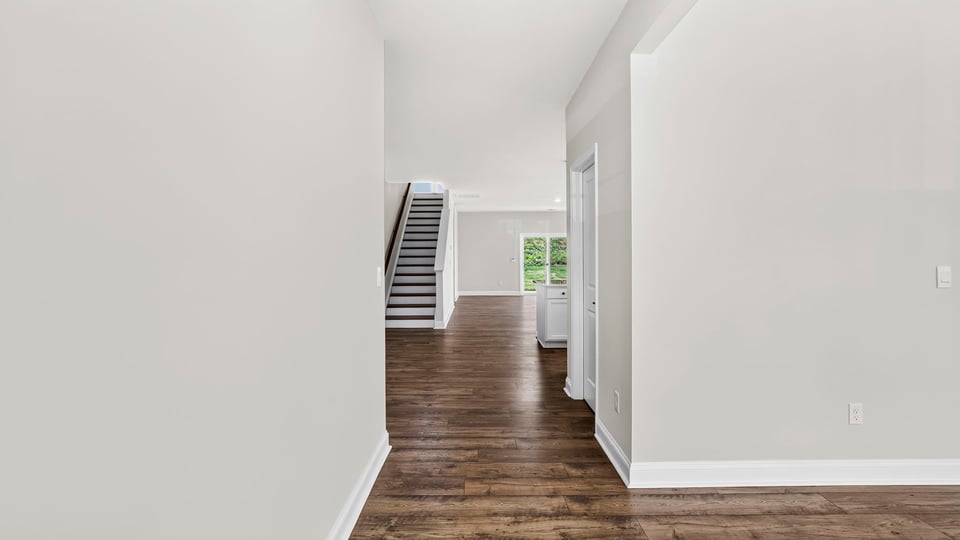 Foyer to kitchen.
