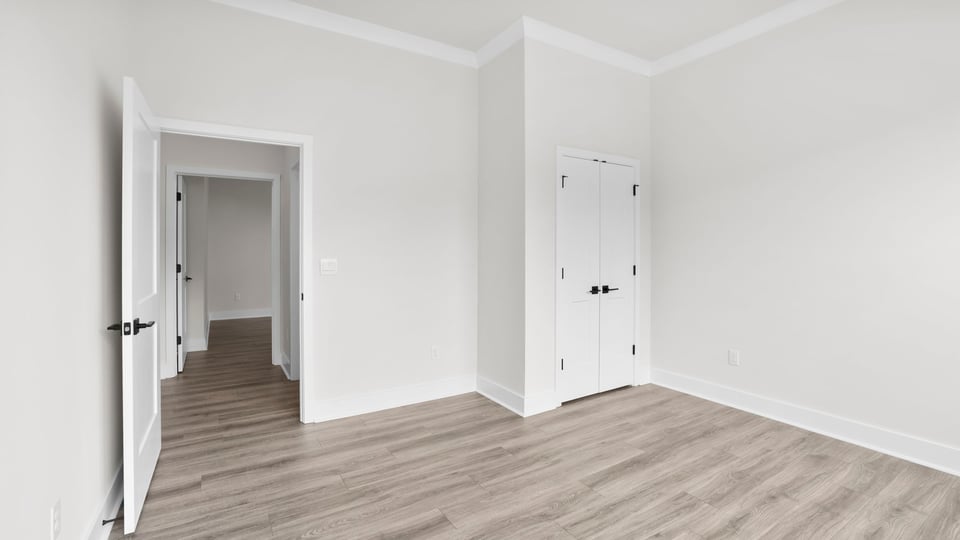 Flex room with window.