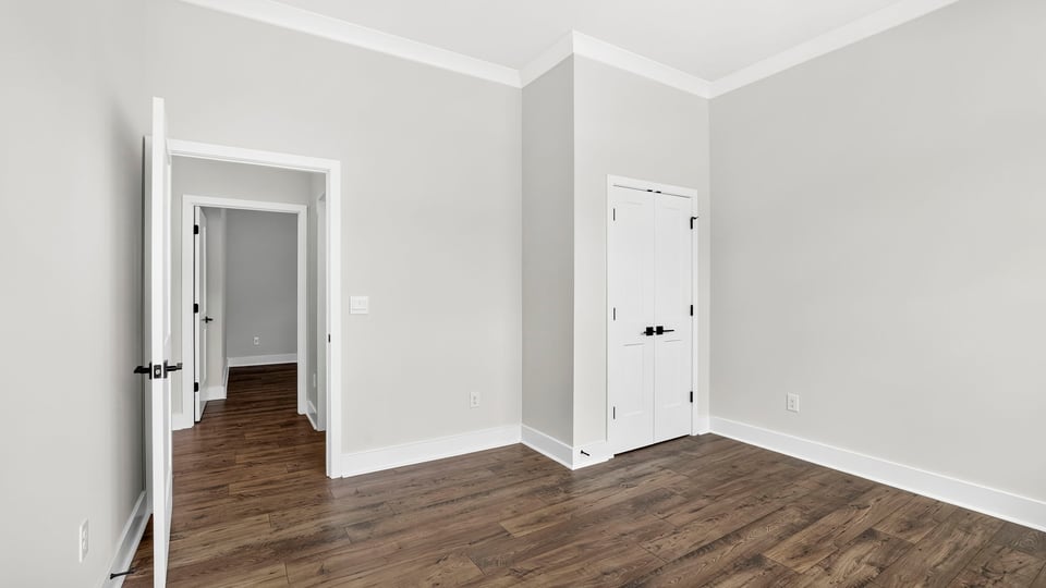 Flex room with window.
