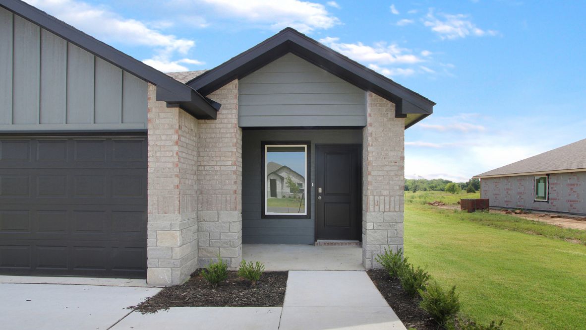 New Homes in The Villages at Chouteau Hills Chouteau, OK D.R. Horton