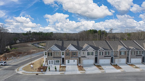 greyton springs townhomes exterior in buford georgia