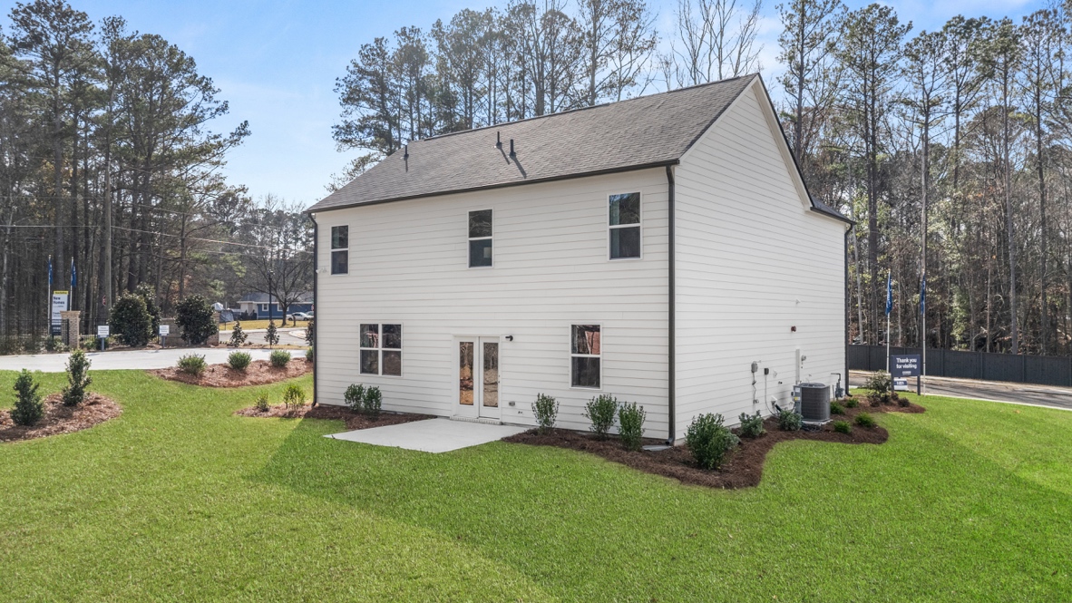 Flora model exterior at Creekview in Atlanta, GA