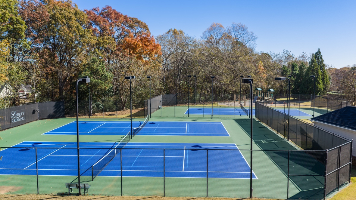 Community tennis court