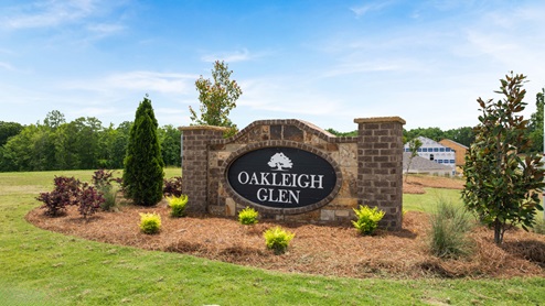 Oakleigh glen entrance monument