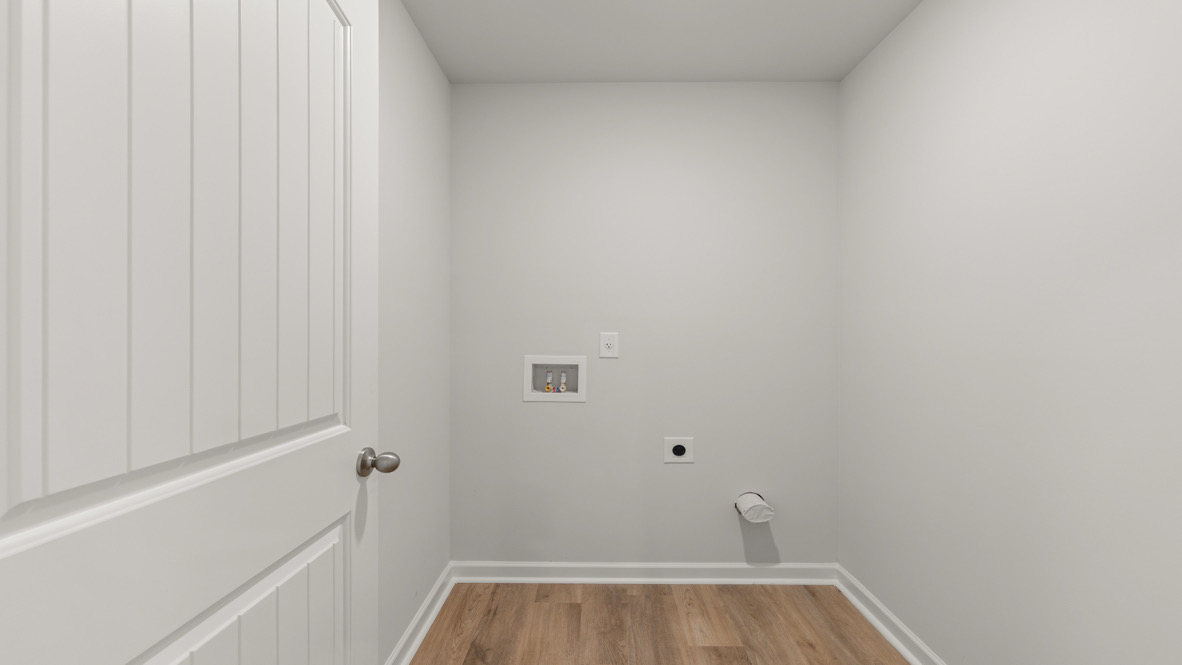 Interior laundry rom