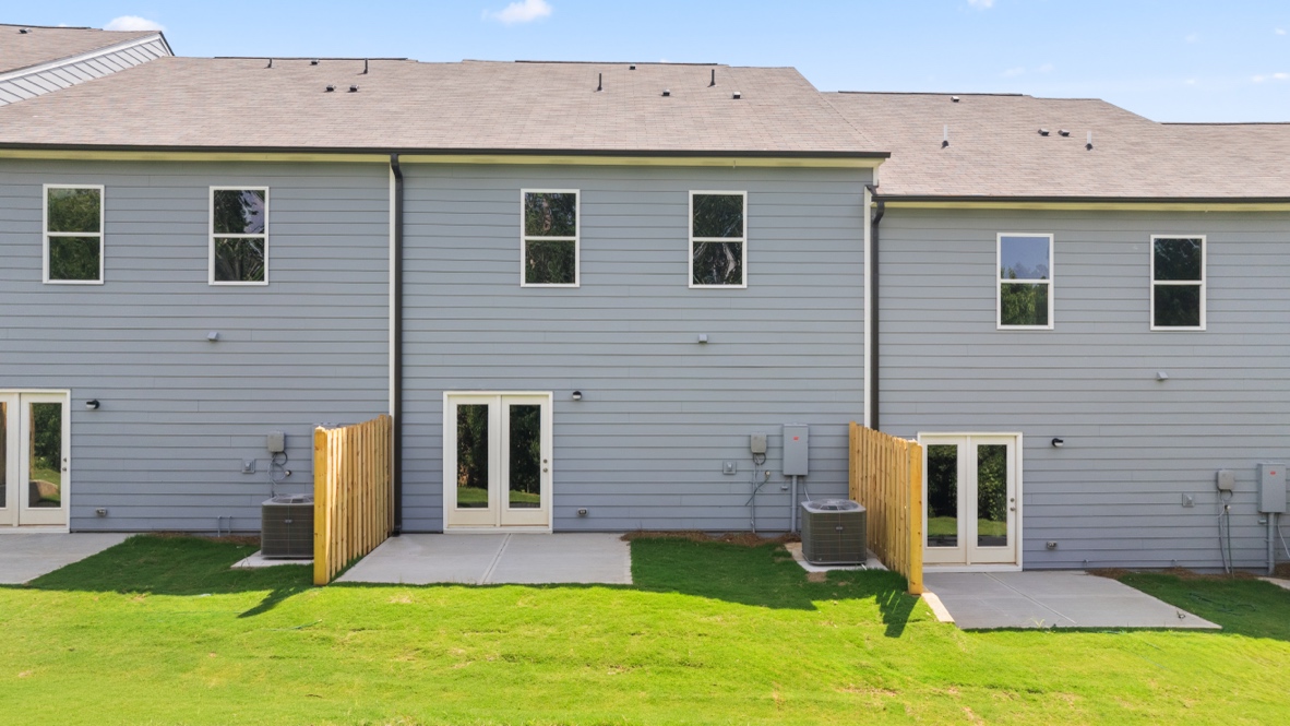 Rear exterior view of the Sudbury floorplan at Rolling Meadows