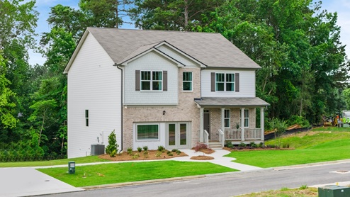 Northwoods at Mirror Lake neighborhood streetscapes highlighting quiet surroundings and proximity to Mirror Lake amenities