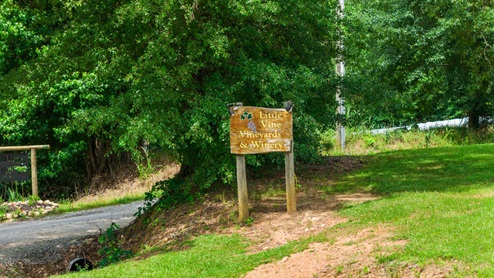 Northwoods at Mirror Lake Northwoods clubhouse and pool amenities available to residents