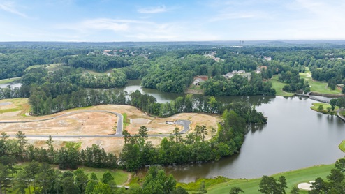 Fairway 17 community in Mirror Lake