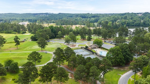 Fairway 17 community in Mirror Lake
