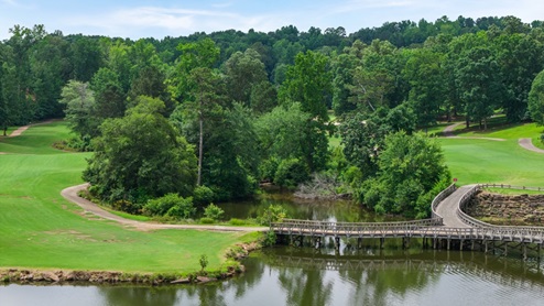 Fairway 17 community in Mirror Lake