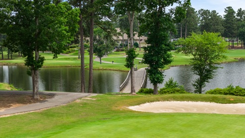 Fairway 17 community in Mirror Lake