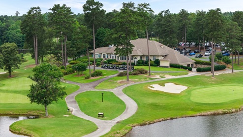Fairway 17 community in Mirror Lake