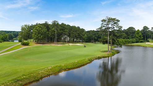 Fairway 17 community in Mirror Lake