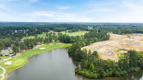 Fairway 17 community in Mirror Lake