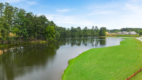 Fairway 17 community in Mirror Lake