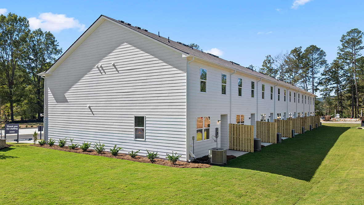pearson row of townhome in rome georgia at old summerville village
