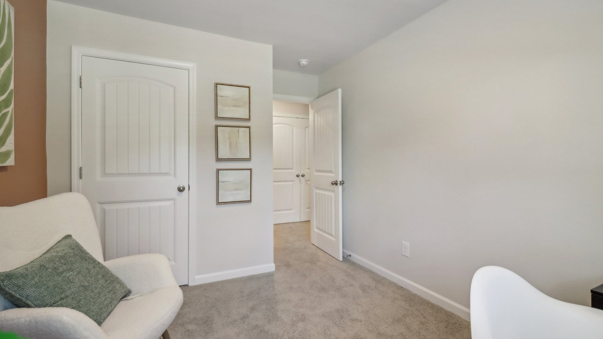 Interior office with closet