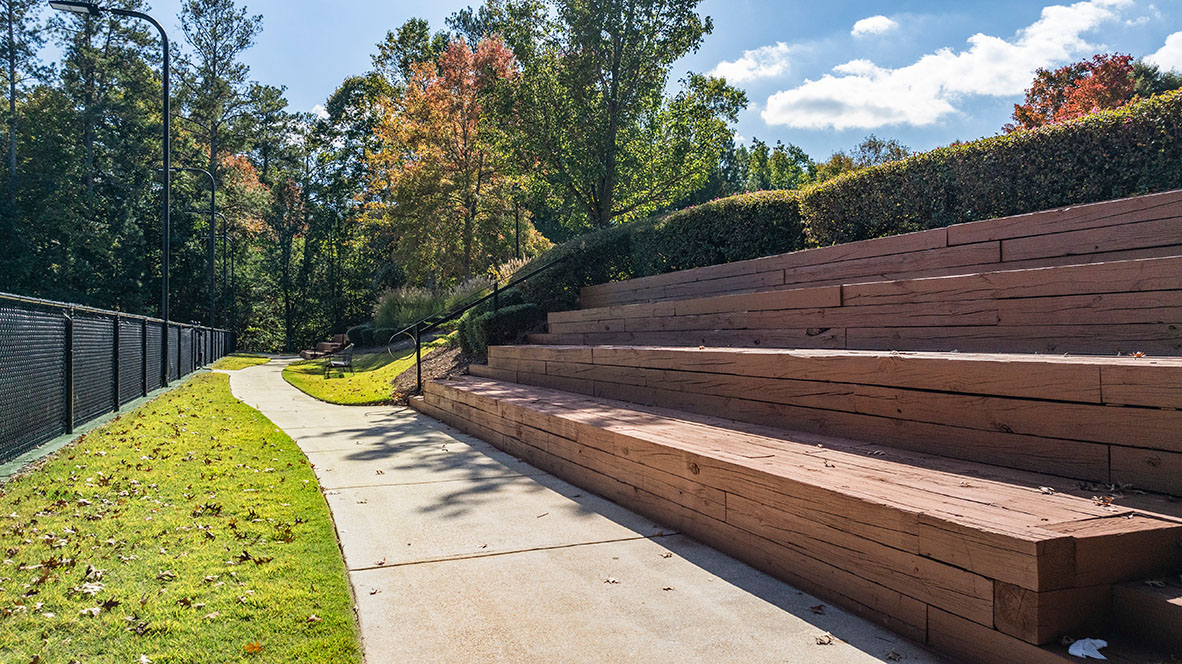Walking trails around the Hamptons at Riverwood amenities
