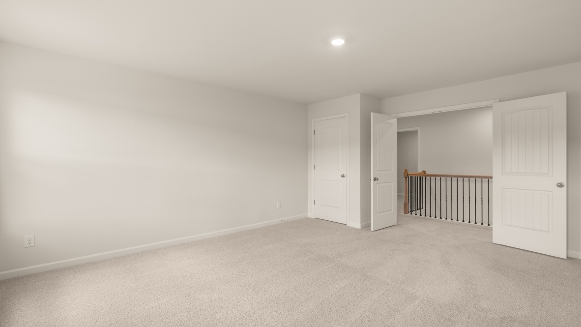 Interior primary bedroom