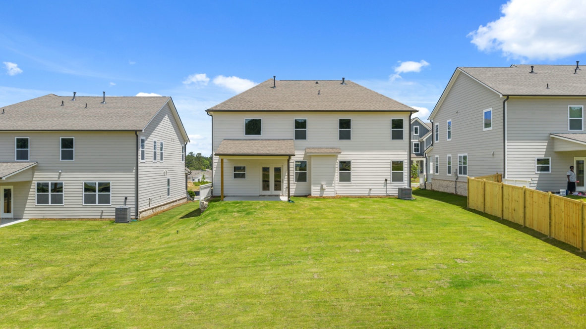 Rear exterior of the Lynnvbrook floorplan at Hamptons at Riverwood East
