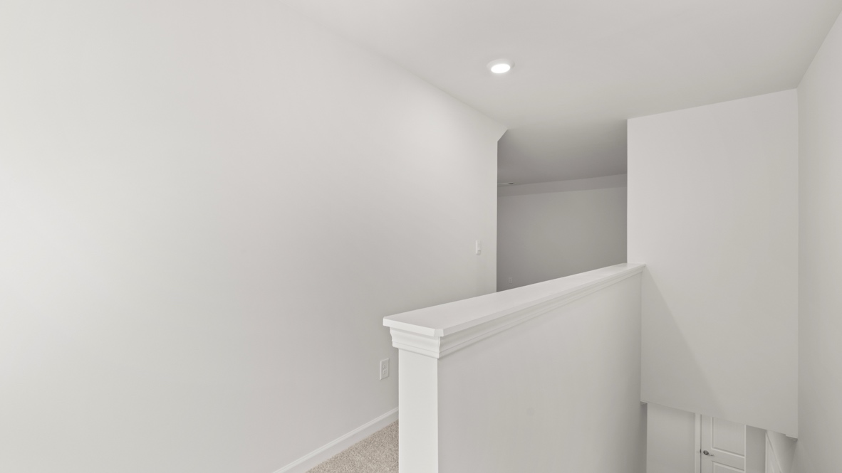 Exterior upstairs loft area open to staircase