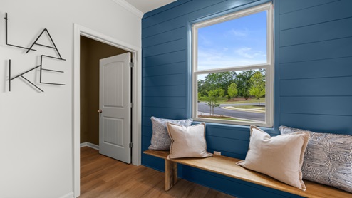 Foyer with a window.