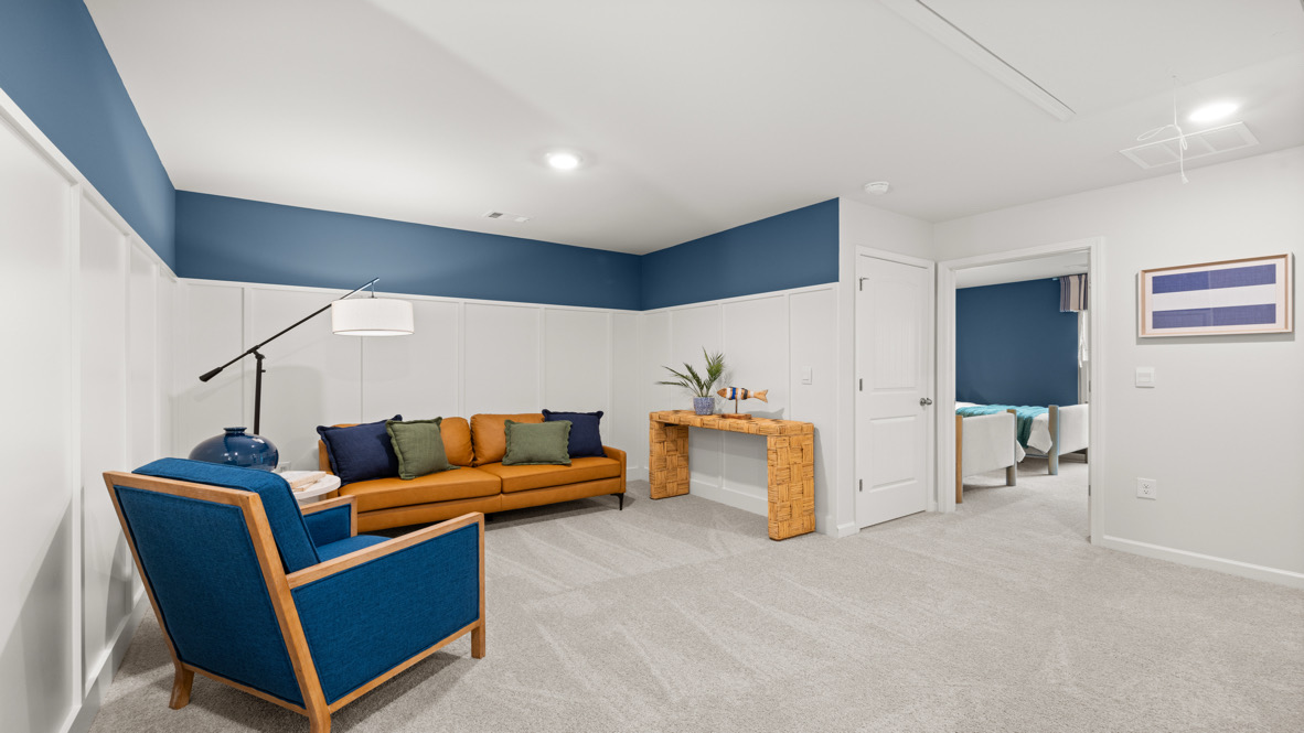 Interior upstairs loft area open to staircase