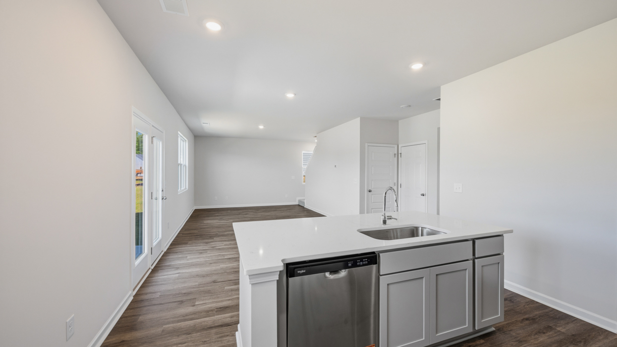 side angle of the kitchen