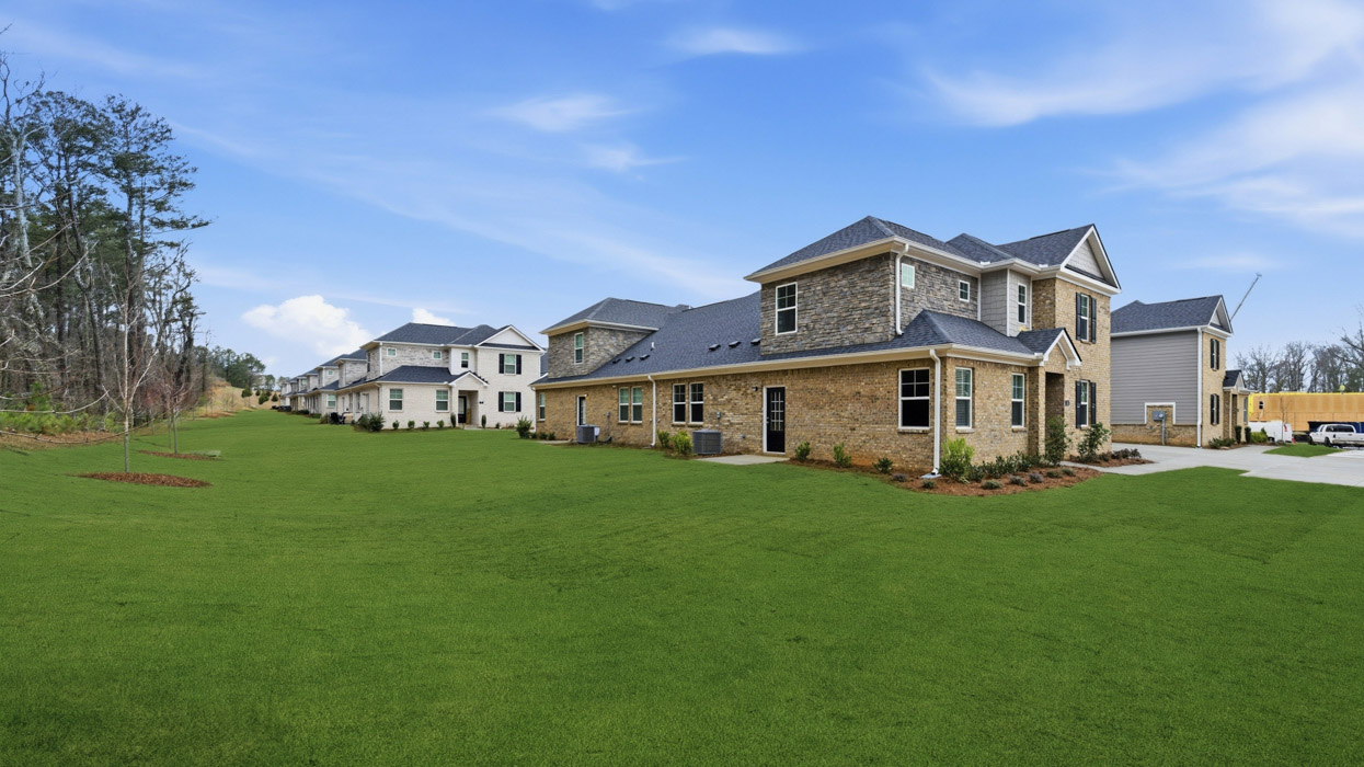 Bennet Exterior Rear