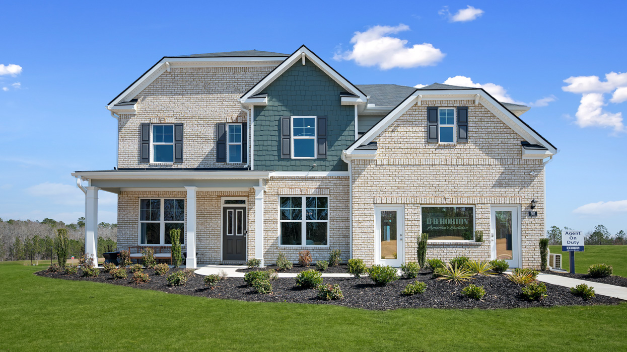 Savanna Exterior Front