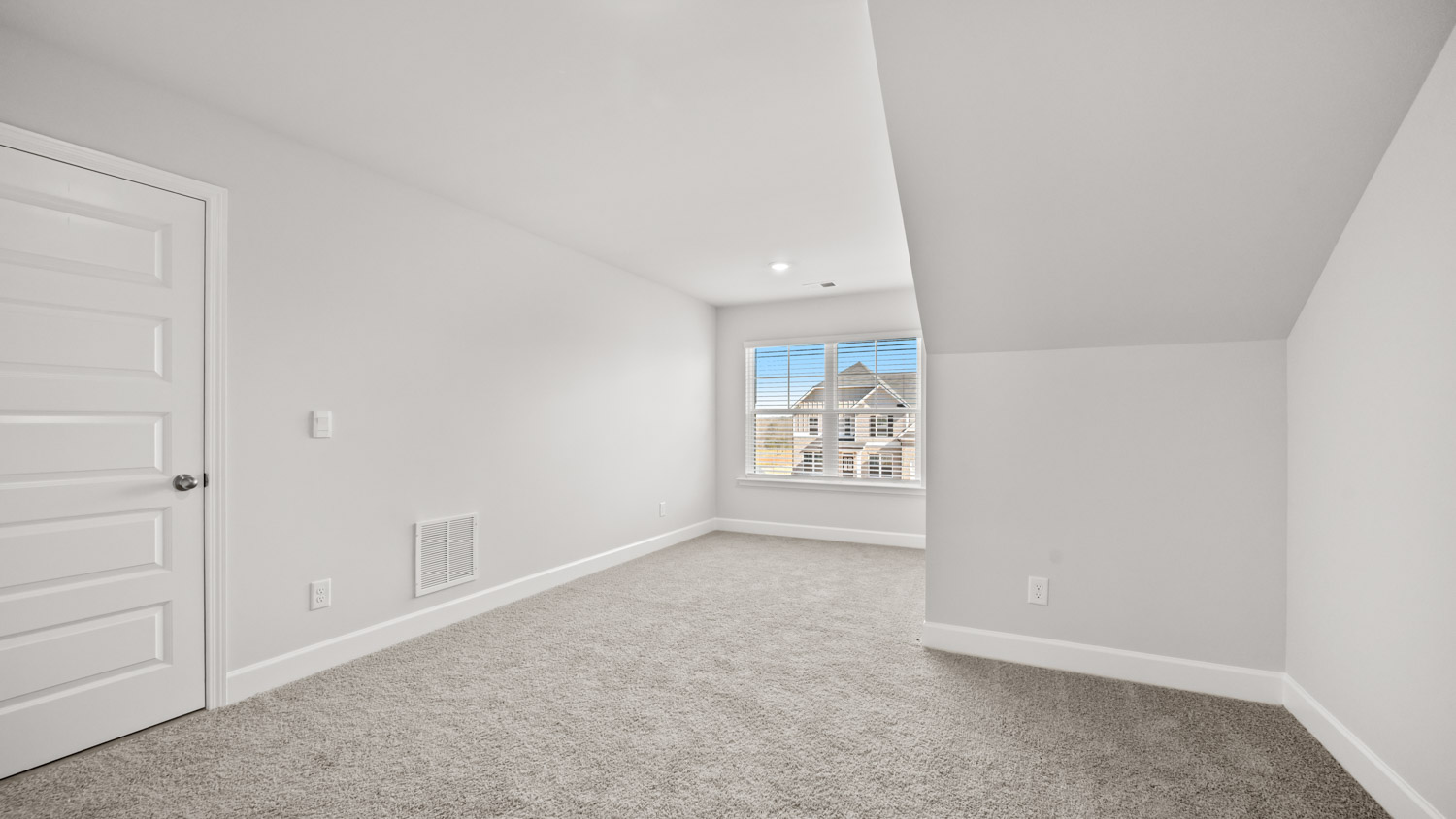 212 UMBER ROAD Interior