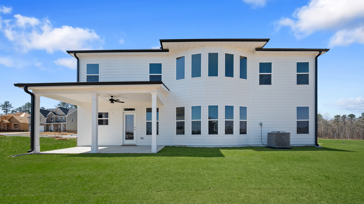 Savanna Exterior Rear