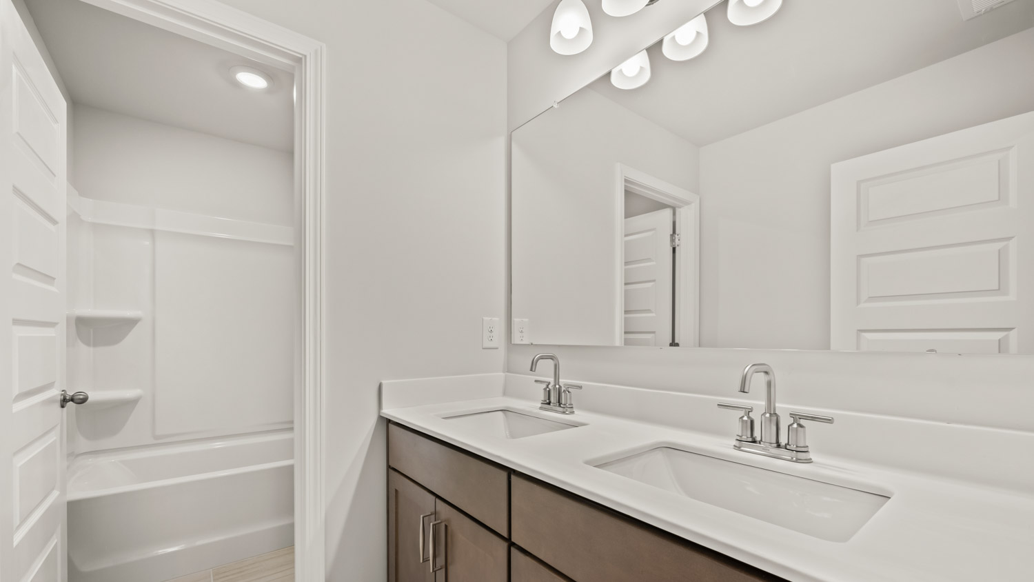 409 HAZEL DRIVE Interior