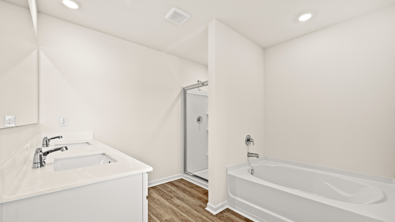 primary bathroom with tub