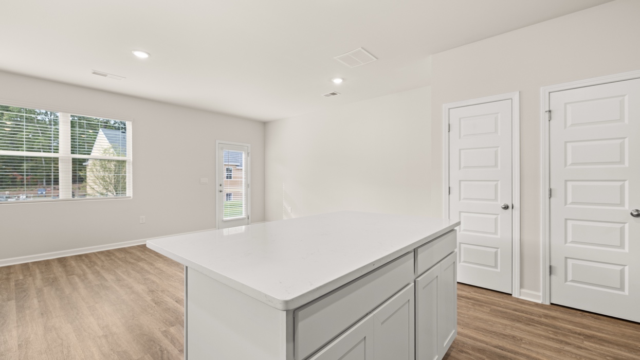 angled breakfast room from kitchen